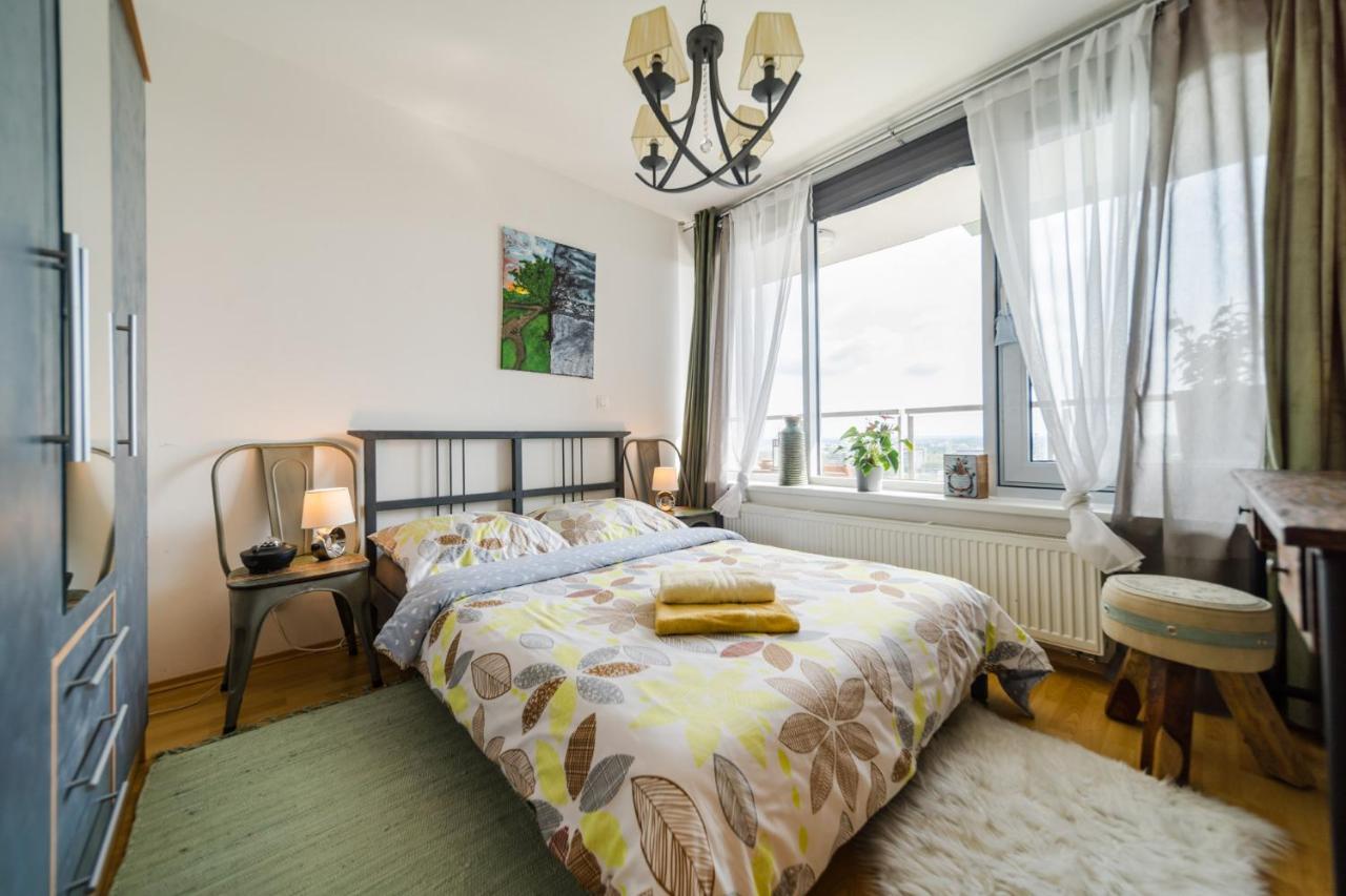 Comfy Condo On The 20Th Floor & Free Parking Pressburg Exterior foto
